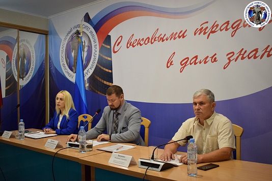 Изображение раздела "Новости" университета ФГБОУ ВО «ЛГУ им. В. Даля»